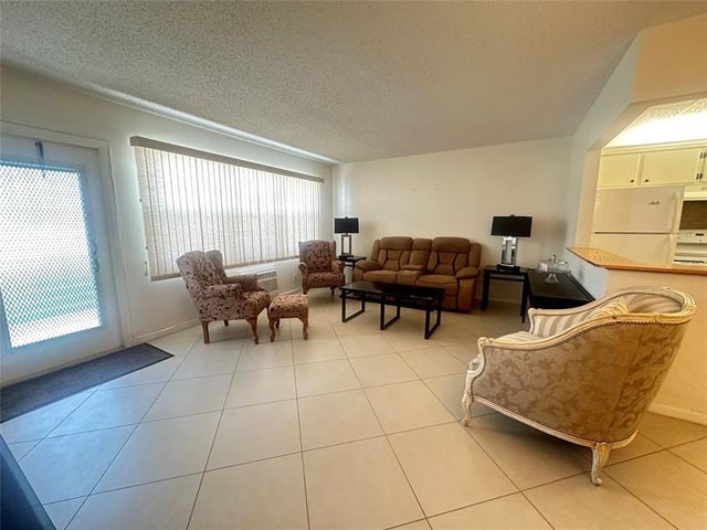 2 of 62 - 27 Newport B 27, Deerfield Beach, FL