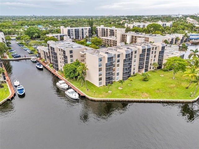 7 Royal Palm Way 4080, Boca Raton