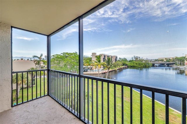 3 of 42 - 7 Royal Palm Way 4080, Boca Raton, FL