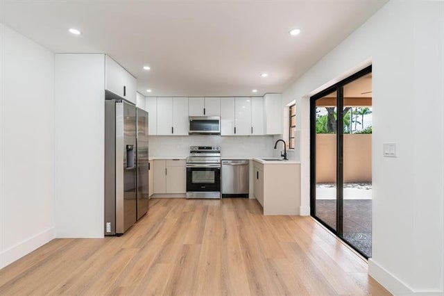 5 of 15 - 3463 Sw 52nd Ave 3463, Hollywood, FL