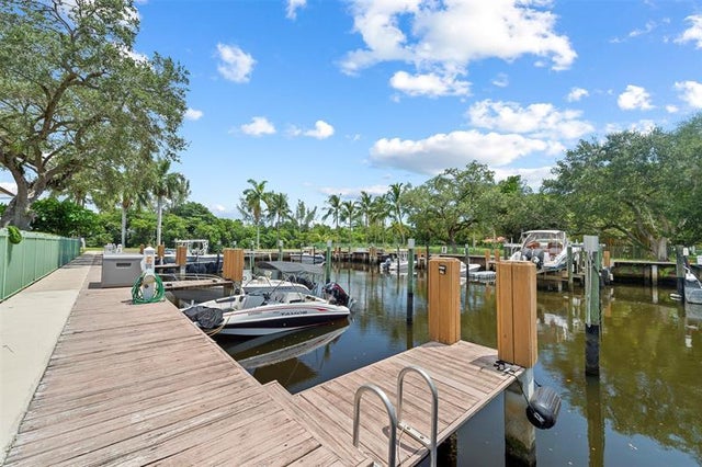 3 of 28 - 2924 Hidden Harbour Ct, Fort Lauderdale, FL