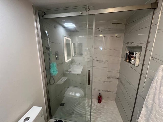 4 of 30 - 1040 Se 4th Ave 123, Deerfield Beach, FL