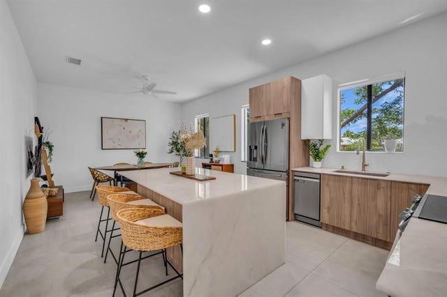2 of 45 - 2420 Venetian Way 2420, Boynton Beach, FL