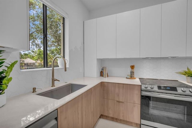 4 of 45 - 2420 Venetian Way 2420, Boynton Beach, FL