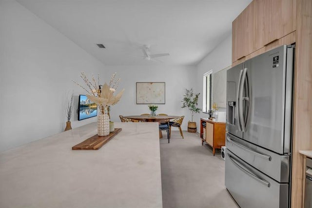 5 of 45 - 2420 Venetian Way 2420, Boynton Beach, FL