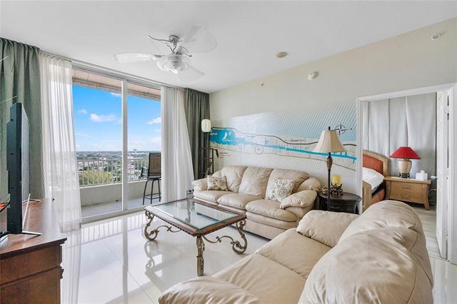 1 of 44 - 625 Casa Loma Blvd 1608, Boynton Beach, FL
