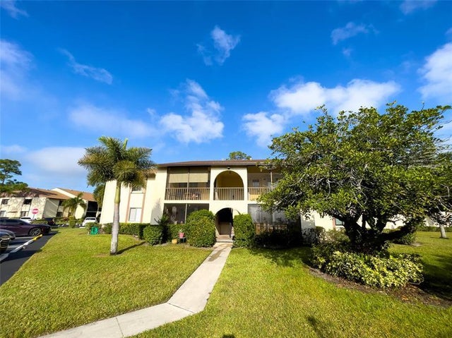 317 Knotty Pine Cir C2, Green Acres