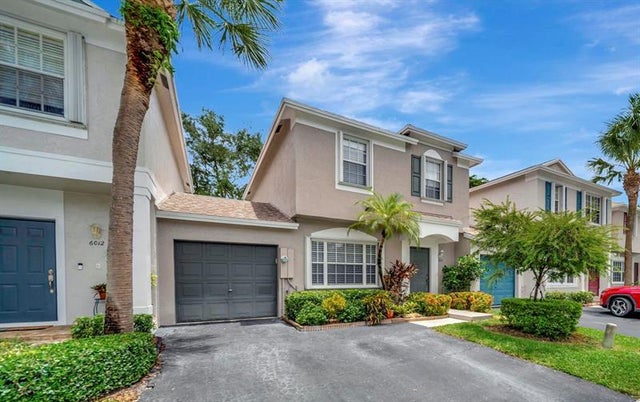 6010 N Golden Beauty Ln, Tamarac