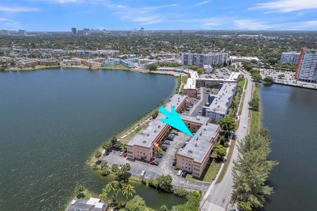 3 of 49 - 18707 Ne 14th Ave 638, Miami, FL