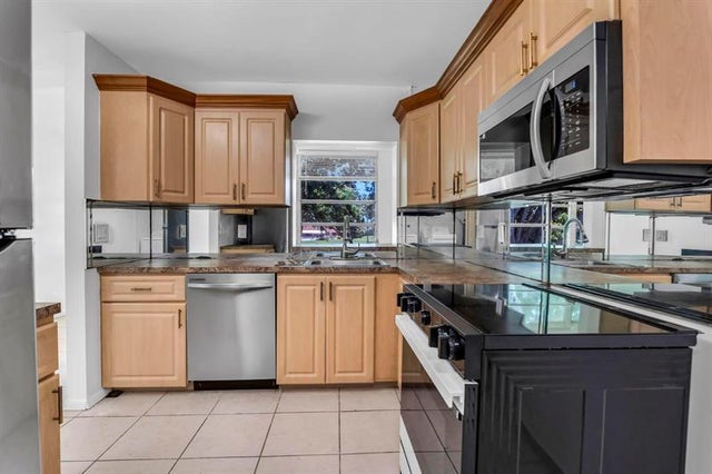 1 of 40 - 17 Willowbrook Ln 204, Delray Beach, FL