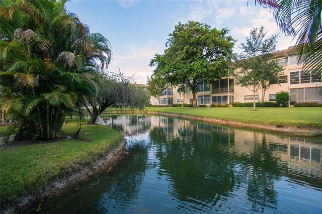 2 of 32 - 5171 W Oakland Park Blvd 207, Lauderdale Lakes, FL