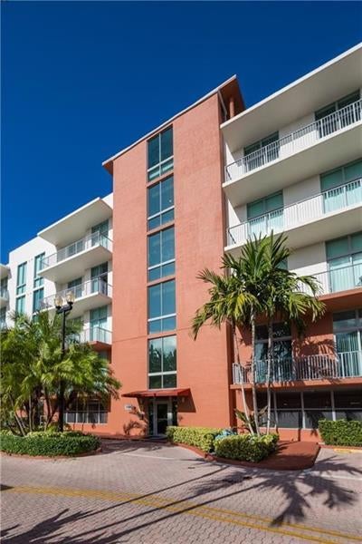 3 of 29 - 2100 Van Buren St 308, Hollywood, FL