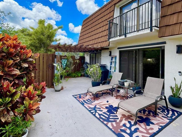 1 of 36 - 915 Sw 120th Way, Davie, FL