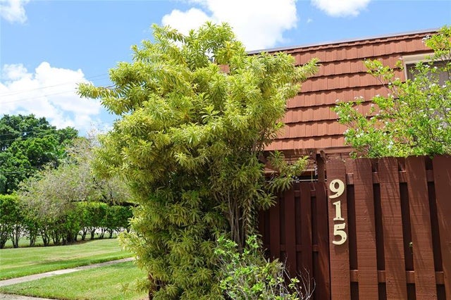 4 of 36 - 915 Sw 120th Way, Davie, FL