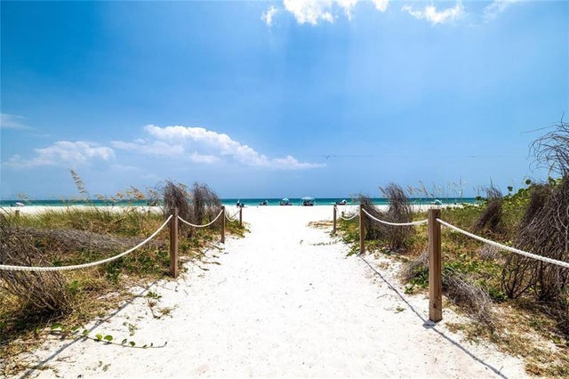 3 of 28 - 2625 Collins Ave 1408, Miami Beach, FL