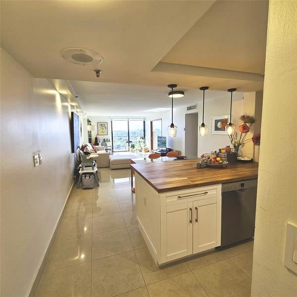 5 of 28 - 2625 Collins Ave 1408, Miami Beach, FL