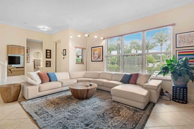 1 of 51 - 2601 Ne 14th Ave 105, Wilton Manors, FL