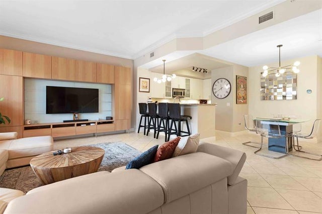 2 of 51 - 2601 Ne 14th Ave 105, Wilton Manors, FL