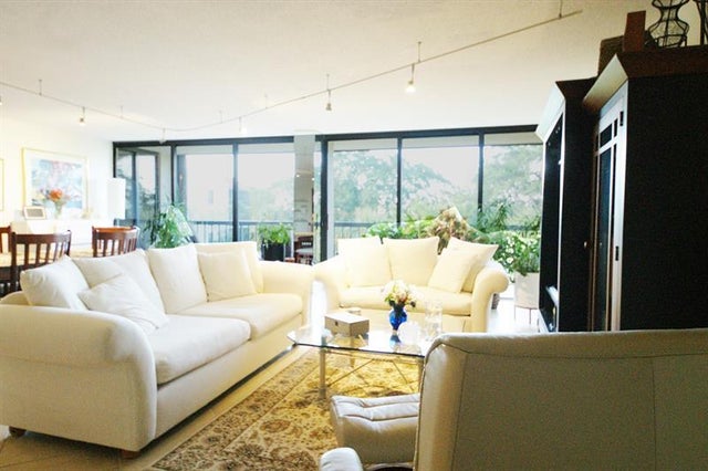 5 of 68 - 2480 Presidential Way 302, West Palm Beach, FL