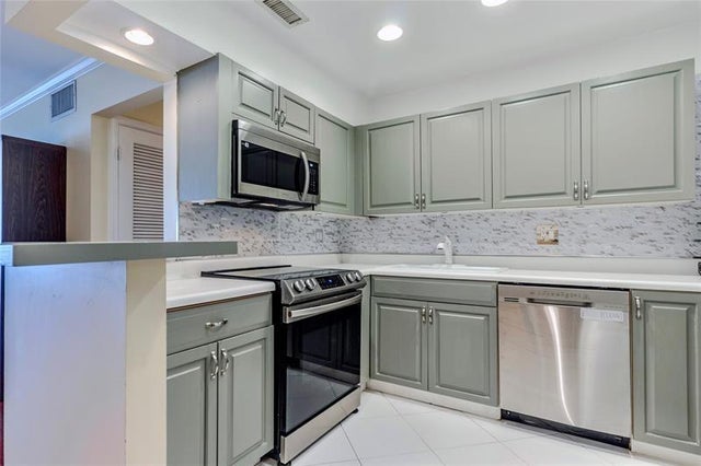 3 of 31 - 6437 Bay Club Dr 3, Fort Lauderdale, FL