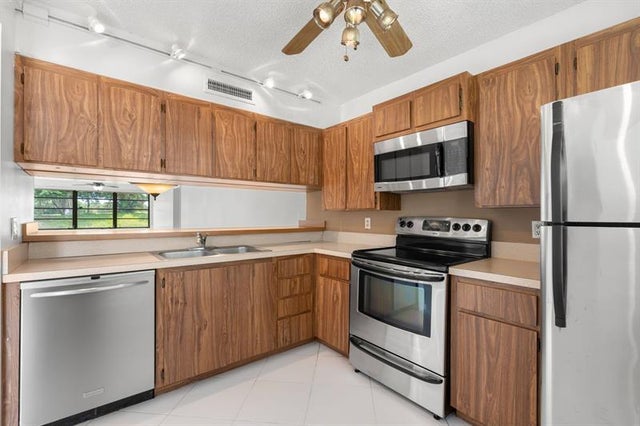 5 of 24 - 6061 Balboa Circle 105, Boca Raton, FL