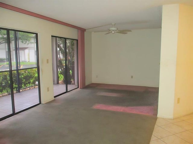 4 of 18 - 10909 W Clairmont Cir 103, Fort Lauderdale, FL