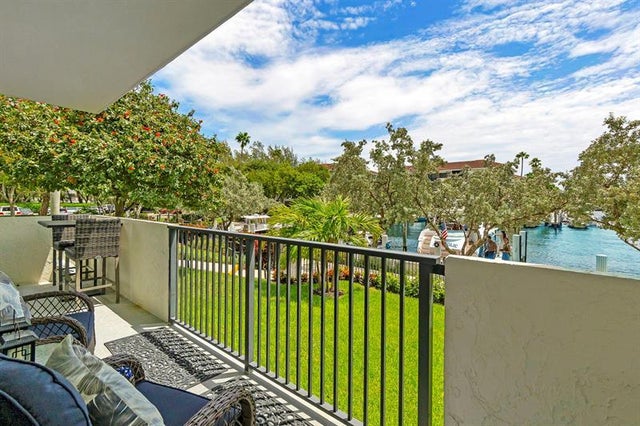 5 of 60 - 3200 Port Royale Dr N 112, Fort Lauderdale, FL
