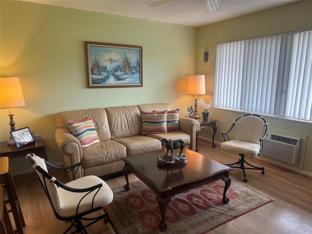 5 of 23 - 61 Camden C C, West Palm Beach, FL