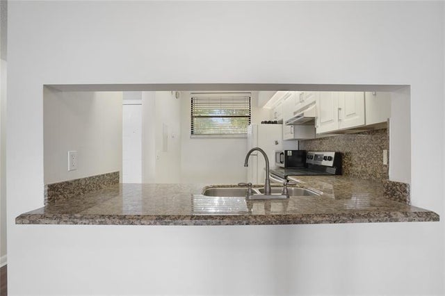 3 of 39 - 109 Lake Emerald Dr 110, Oakland Park, FL