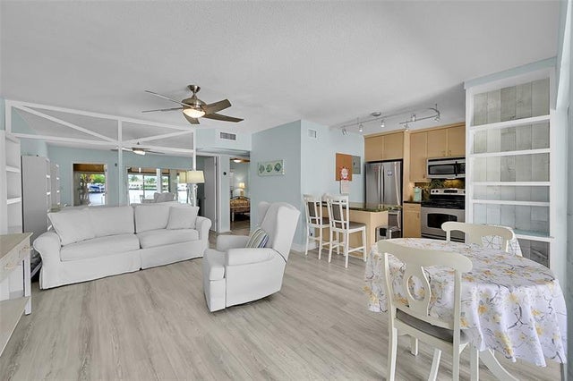 2 of 37 - 1411 Se 9th Ave 3, Pompano Beach, FL