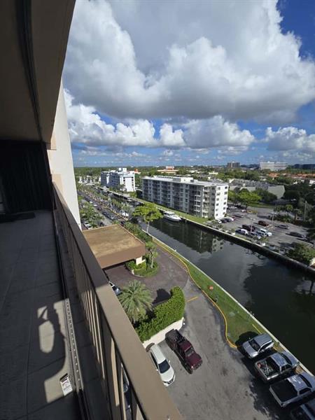 2 of 6 - 1800 Ne 114th St 1002, Miami, FL