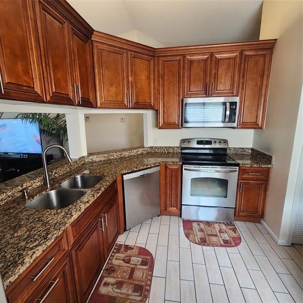2 of 21 - 9 Via De Casas Sur 201, Boynton Beach, FL