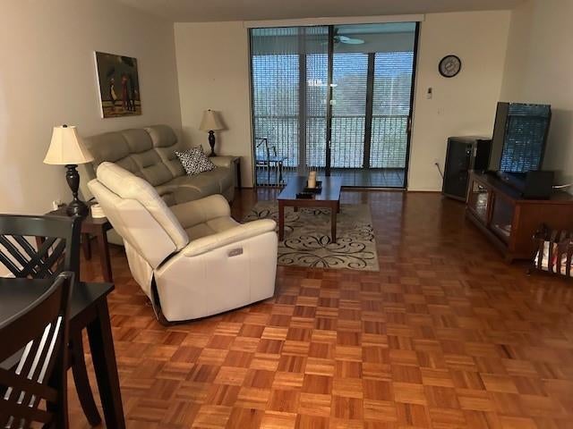 3 of 10 - 3591 Environ Blvd A405, Lauderhill, FL
