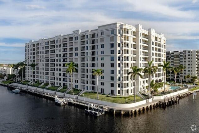 1 of 53 - 2880 Ne 14th Street Cswy 110, Pompano Beach, FL