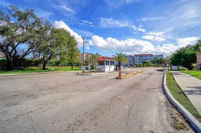 1 of 24 - 2850 Somerset Dr 316l, Lauderdale Lakes, FL