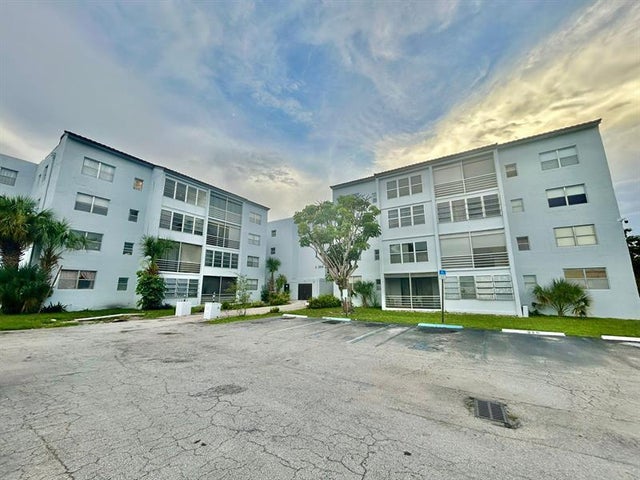 2 of 24 - 2850 Somerset Dr 316l, Lauderdale Lakes, FL