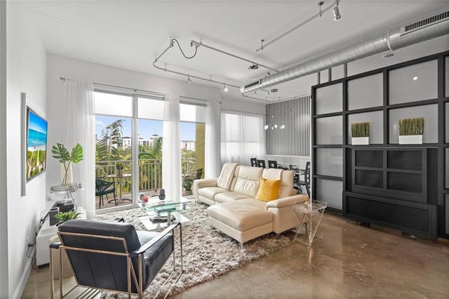 2 of 49 - 313 Ne 2nd Street 405, Fort Lauderdale, FL