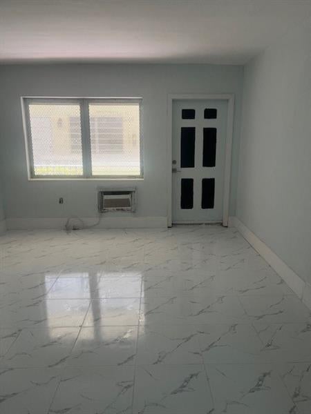 4 of 7 - 636 Meridian Ave 4, Miami Beach, FL