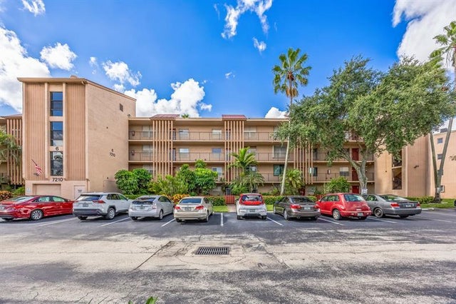4 of 31 - 7210 Lake Circle Dr 106, Margate, FL