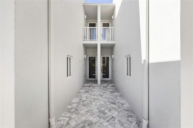 3 of 26 - 834 Sw 16th St, Fort Lauderdale, FL