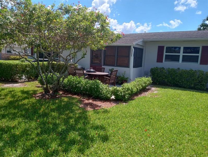2761 Emory Dr B, West Palm Beach