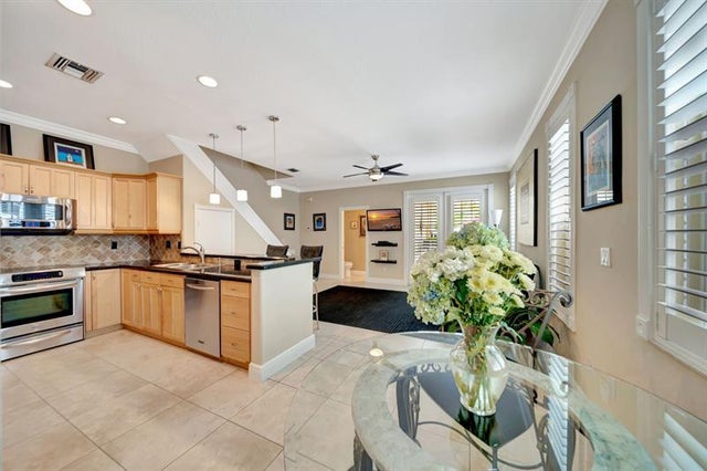 2 of 63 - 607 Sw 5th Ave, Fort Lauderdale, FL