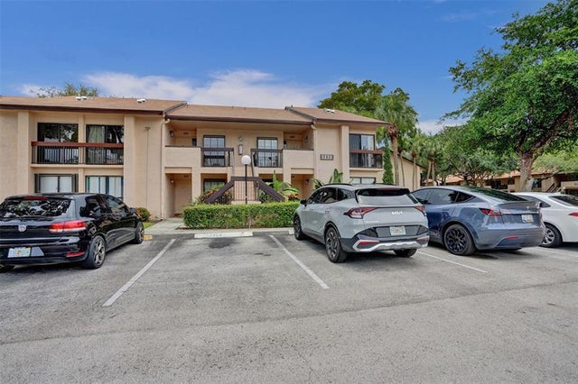 1 of 52 - 2233 Sw 15th St 220, Deerfield Beach, FL