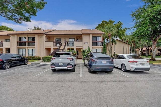 2 of 52 - 2233 Sw 15th St 220, Deerfield Beach, FL