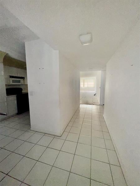 2 of 32 - 10133 Nw 24th Pl 208, Sunrise, FL
