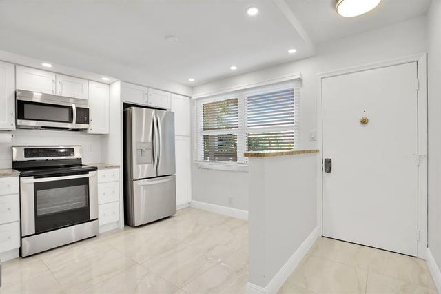 3 of 33 - 2202 Lucaya Bnd H2, Coconut Creek, FL