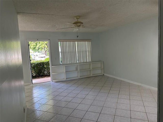 4 of 18 - 66 Windsor D D, West Palm Beach, FL