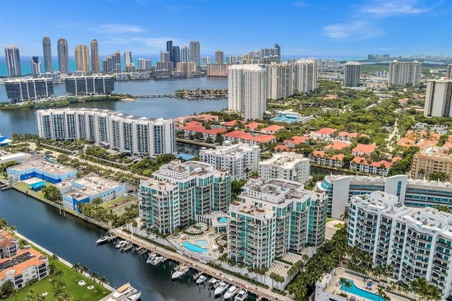 5 of 70 - 3131 Ne 188th Street 2-1201, Aventura, FL