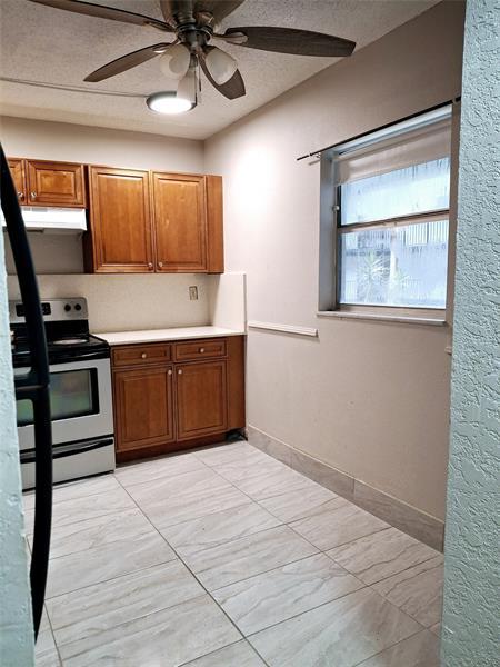 2 of 19 - 2800 Somerset Drive 202j, Lauderdale Lakes, FL