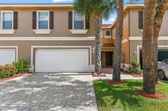 4405 Macarthur Palm Trl 4505, Green Acres
